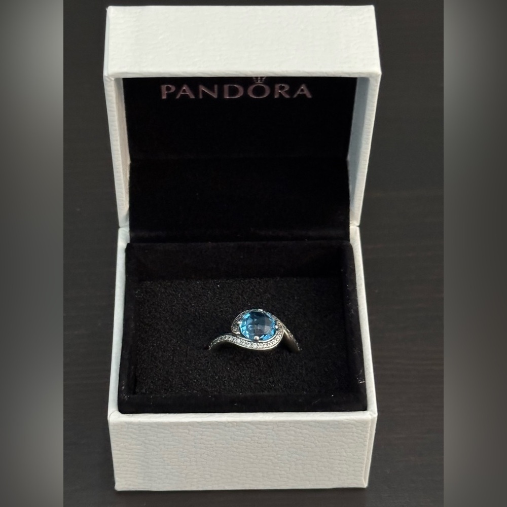 Pandora Silver Radiant Embellishment Ring